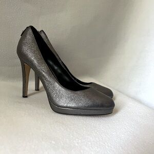 Michael by Michael Kors size 9 1/2M Women’s High Heel Silver Platform Shoes.